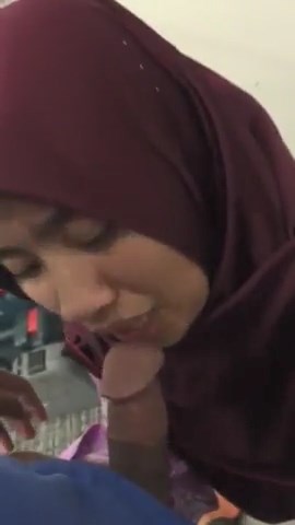 Asisten Jilbab Disuruh Bj Di Kantor