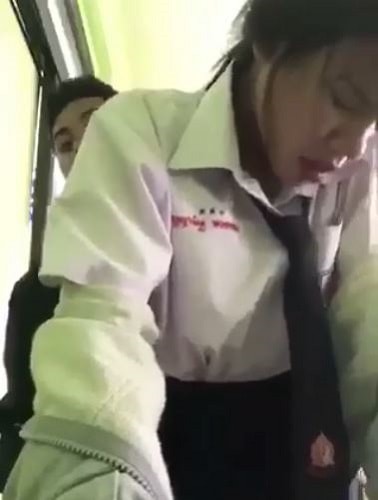 Bokep Pelajar SMP Masih Pake Seragam di Kelas