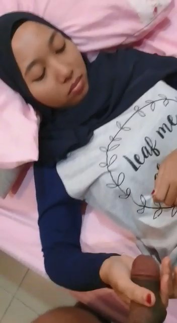 Jilbab Di Kobel Minta Di Masukin