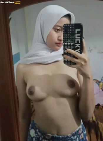 Cindy Fatika Lepas Hijab Omeknya Ganas