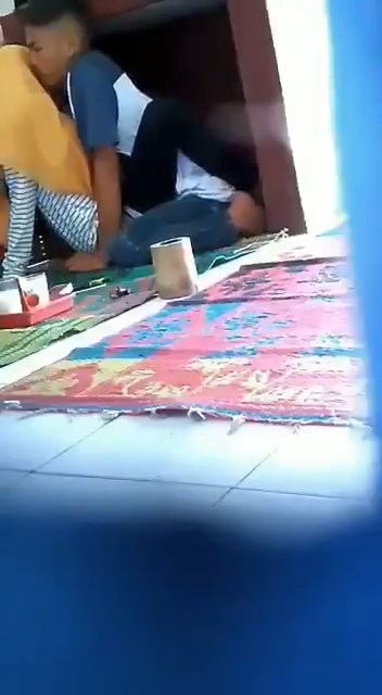 Ngentot Di Dapur Ketauan Jilbab Kuning