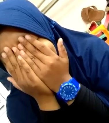 Video Bokep Cewe Perawan Jilbab Biru